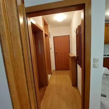 Mira Lägenhet Makarska