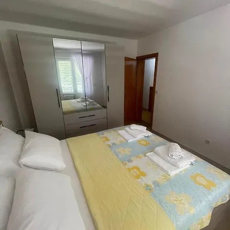 Mira * Makarska