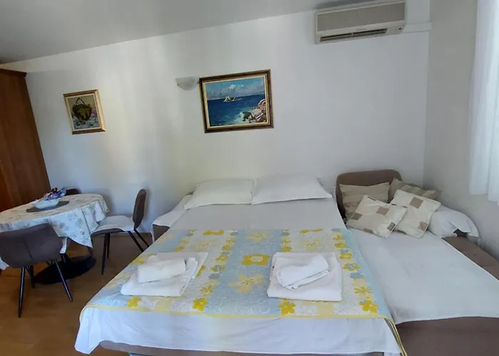 Apartment Mira Makarska
