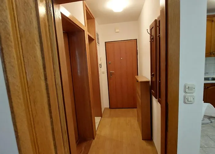 Mira Apartment Makarska